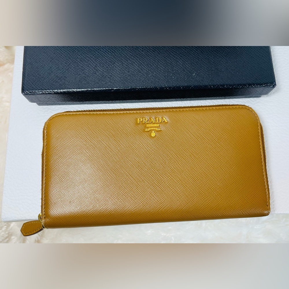 Prada Authentic Brown Big Saffiano Zip Wallet - Picture 10 of 10